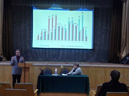 Россов В.В. приводит статистические данные, основанные на мониторинге заболеваний ВИЧ и СПИД в Брянской области