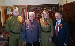 Профсоюзные активисты поздравили ветеранов-сотрудников и студентов, участвовавших в  Великой Отечественной войне