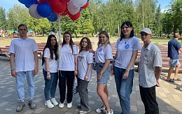 Волонтеры БГТУ приняли участие в праздничных мероприятиях ко Дню молодежи