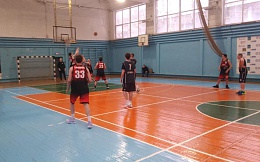 Состоялся товарищеский матч по баскетболу между сборными командами студентов - юношей БГТУ и БГИТУ