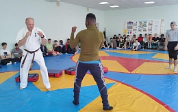 В БГТУ для студентов состоялся мастер–класс по каратэ «Кёку́синкай»