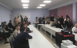 В рамках профориентационных мероприятий по обеспечению набора абитуриентов в 2023 г. в декабре состоялись встречи представителей БГТУ со старшеклассниками г. Людиново и г. Кирова Калужской области, г. Рославля и г. Десногорска Смоленской области