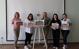 Студенты, сотрудники и преподаватели БГТУ приняли участие в мастер-классе по зарисовке скетча старого корпуса.