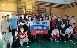 В БГТУ состоялось личное первенство студентов по подтягиванию из виса на высокой перекладине